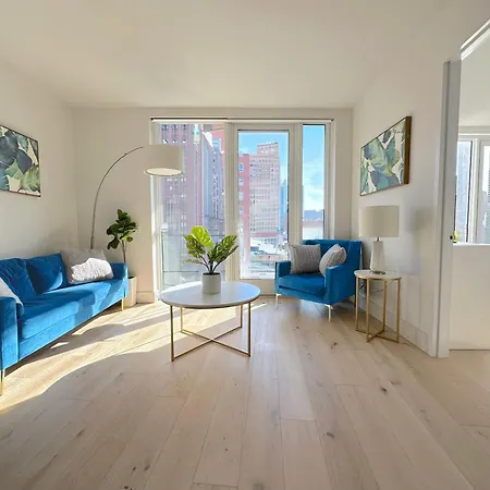 Large 1 Bedroom - Private Balcony - Luxury Building - Manhattan